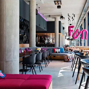 3* Hotel Moxy Vienna Airport