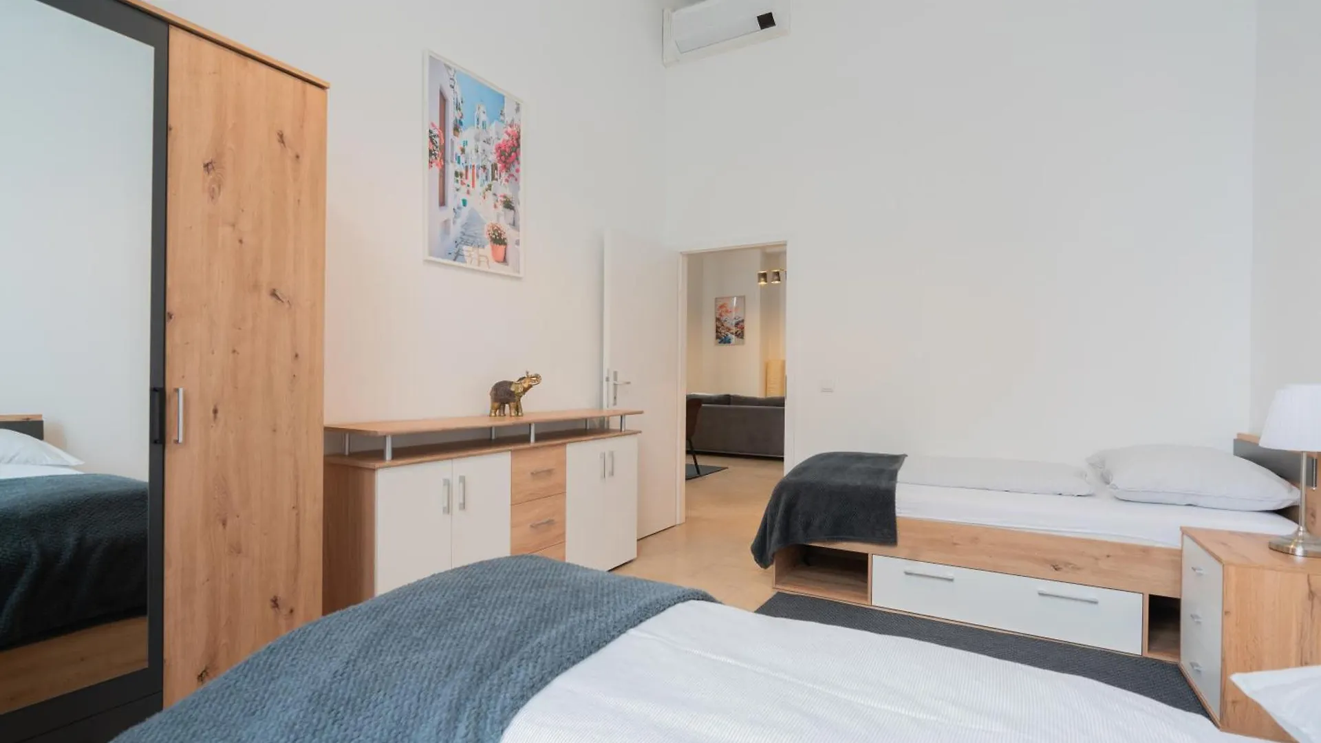 New Favoriten - Serviced Apartments Wiedeń 0*,